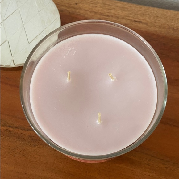 Bath & Body Works Champagne Toast scented candle cozy home vibe gold celebration - Picture 13 of 16